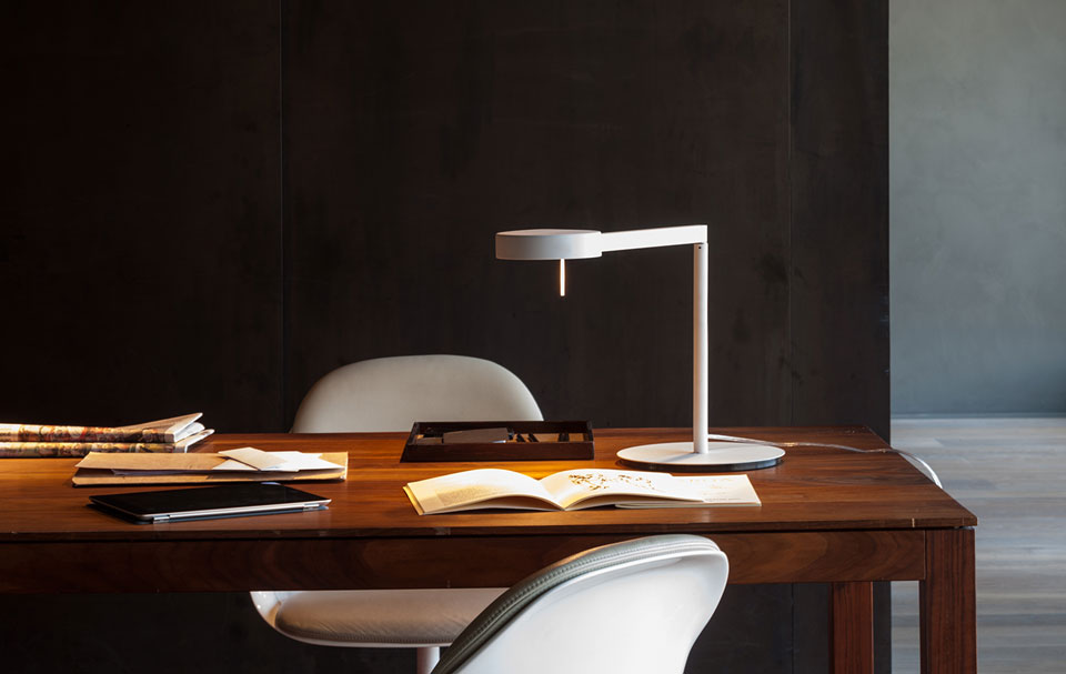 Vibia Swing Desk Lamp