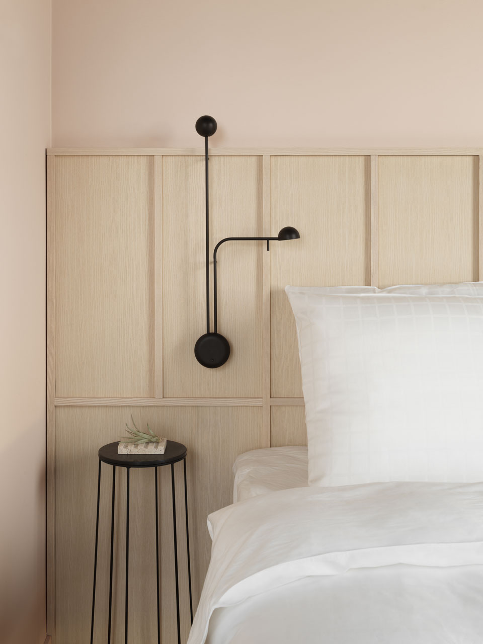 Vibia - Stories -Hotel bedroom lighting - Grow Hotel Stockholm - Pin