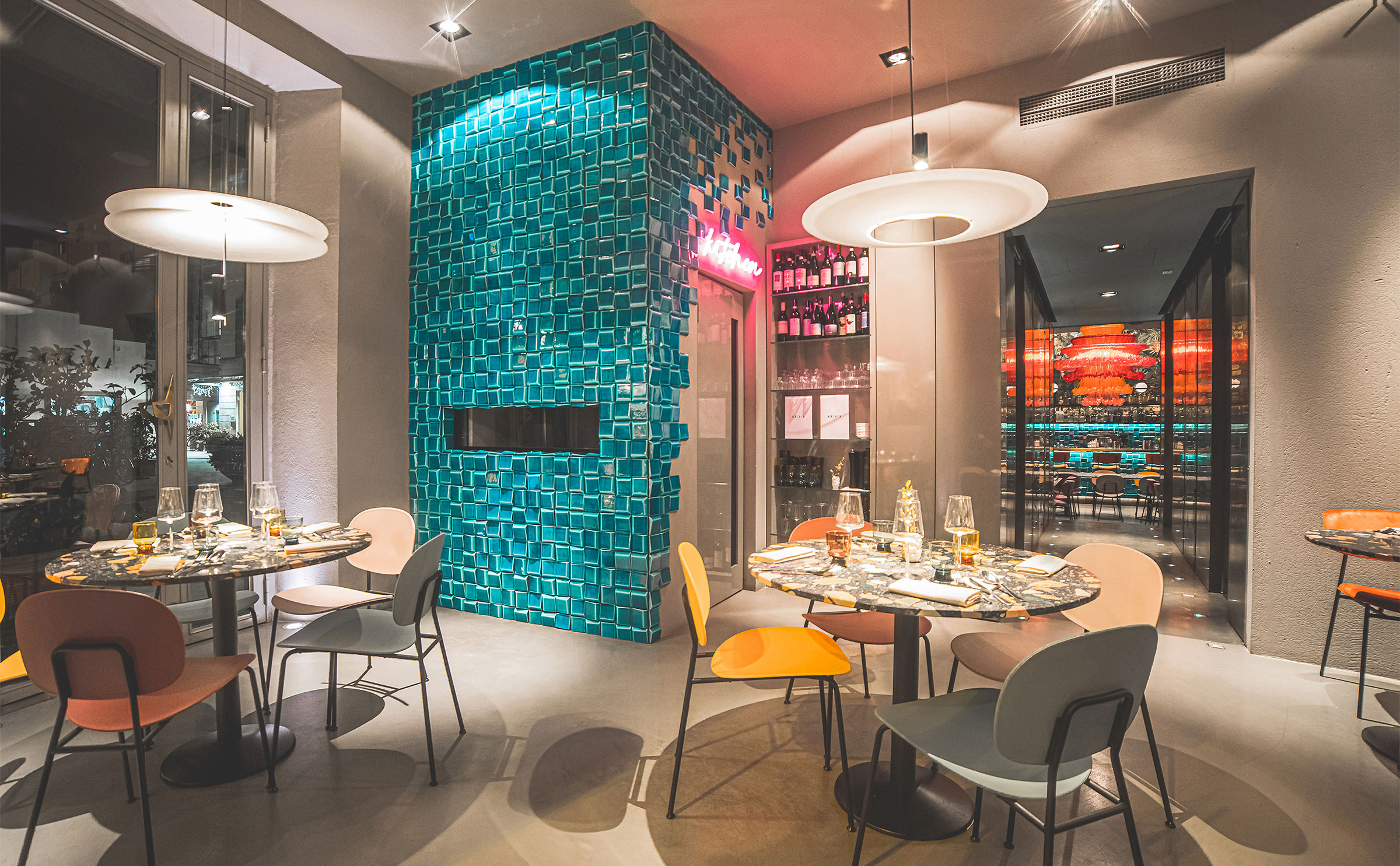 Vibia The Edit - A Vibrant Tuscan Restaurant - Flamingo