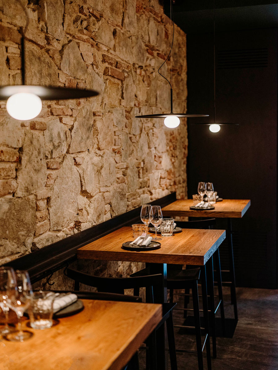 Vibia The Edit - Brightening Restaurants Tempo