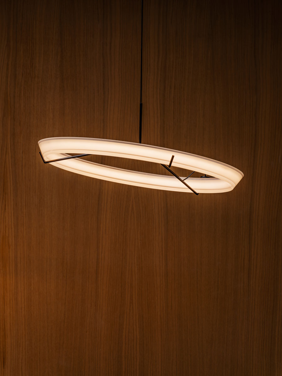 Vibia The Edit - Halo Jewel Wins HD Award for Best Lighting